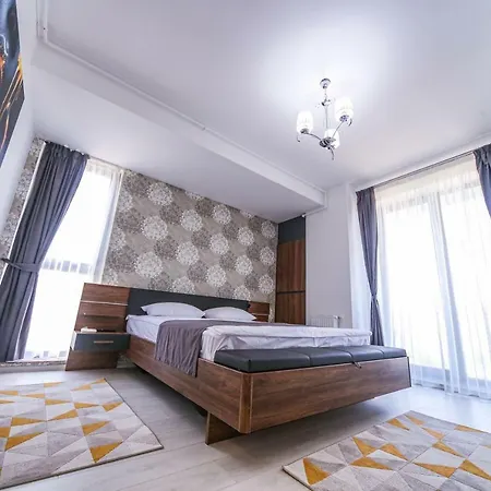 Marina 13 Summerland Mamaia